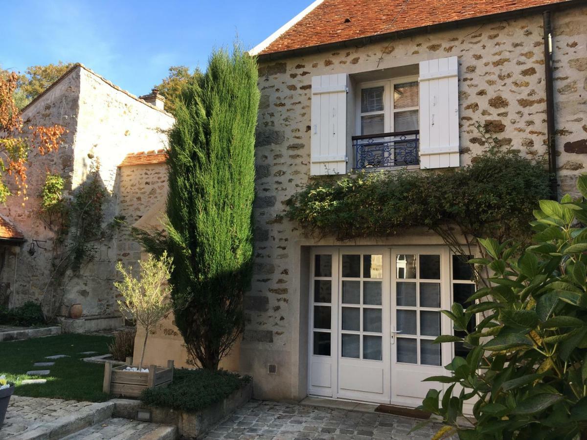 La Maison D'Emilie - Chambres D'Hotes Chaumes-en-Brie Exterior foto
