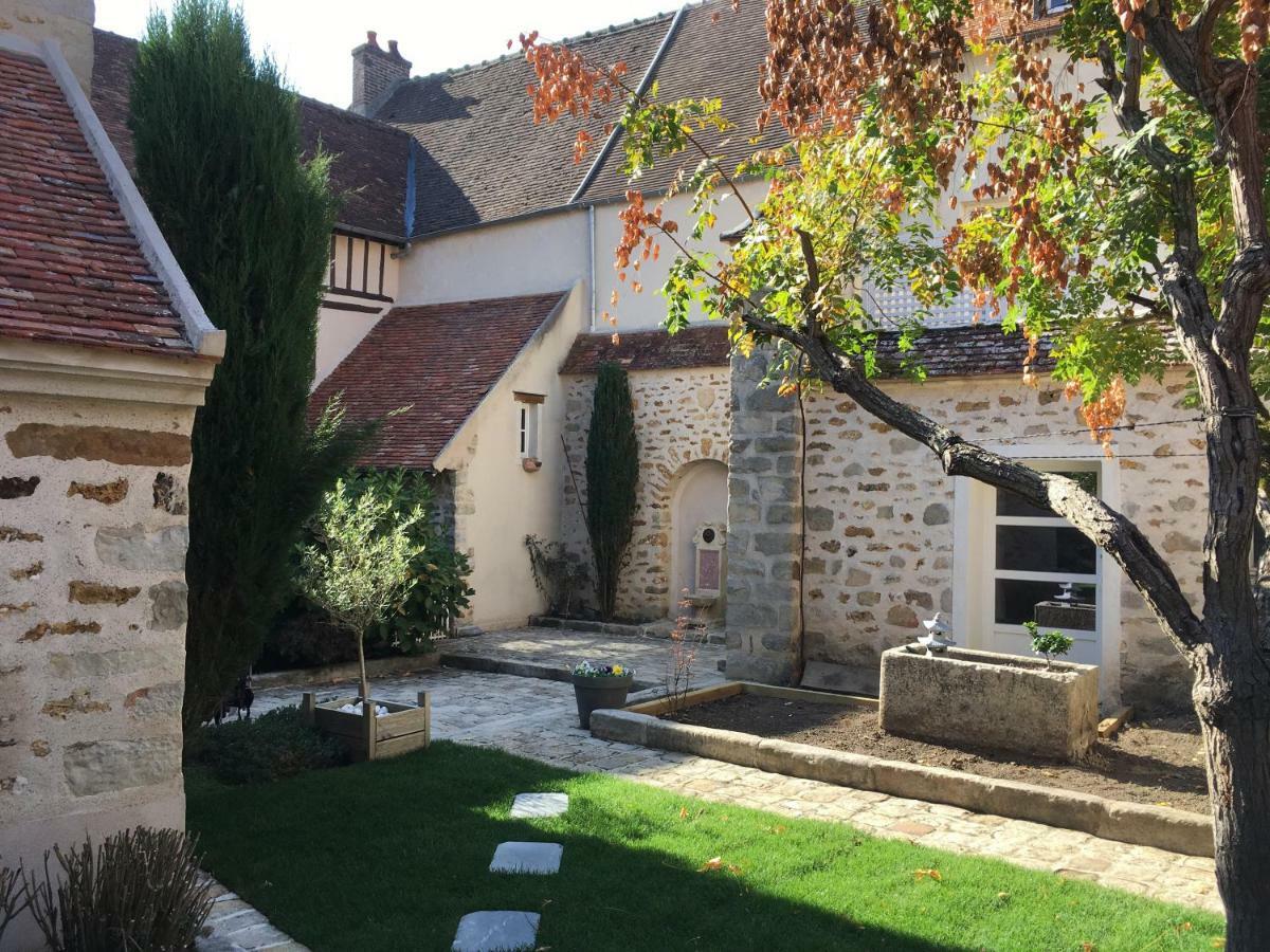 La Maison D'Emilie - Chambres D'Hotes Chaumes-en-Brie Exterior foto
